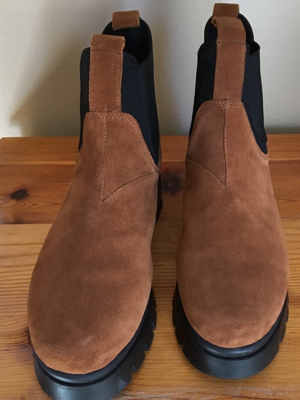 SAYDO Suede Lugged Sole booties